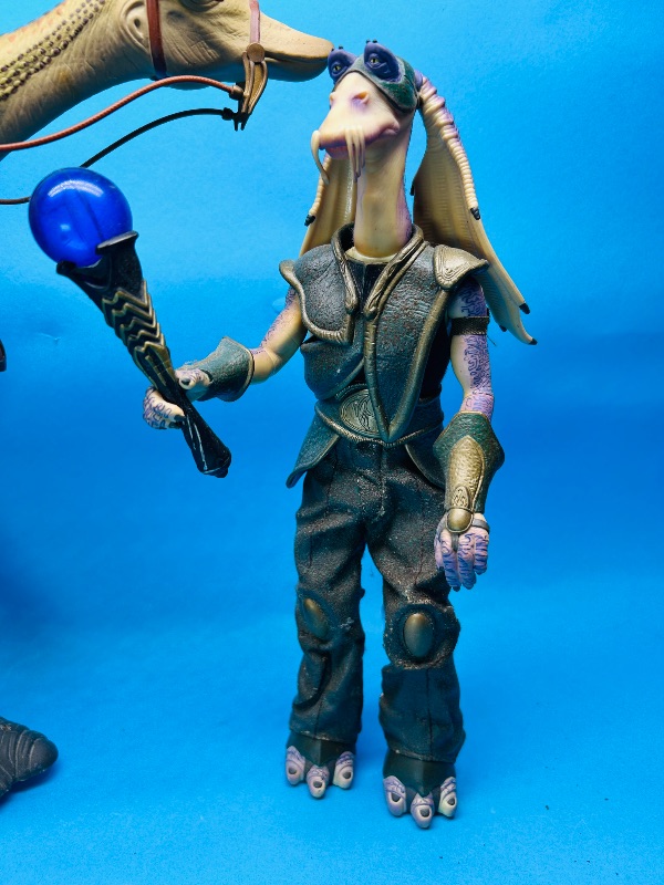 Photo 1 of 025197… Star Wars large  12”  Captain Tarpals and  Kaadu figures - 2000