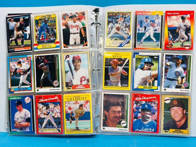 Photo 1 of 025219… final sale no returns/refunds-270 mixed baseball cards in binder