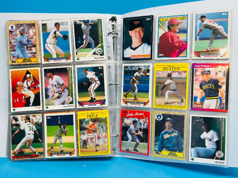 Photo 1 of 025219… final sale no returns/refunds-270 mixed baseball cards in binder
