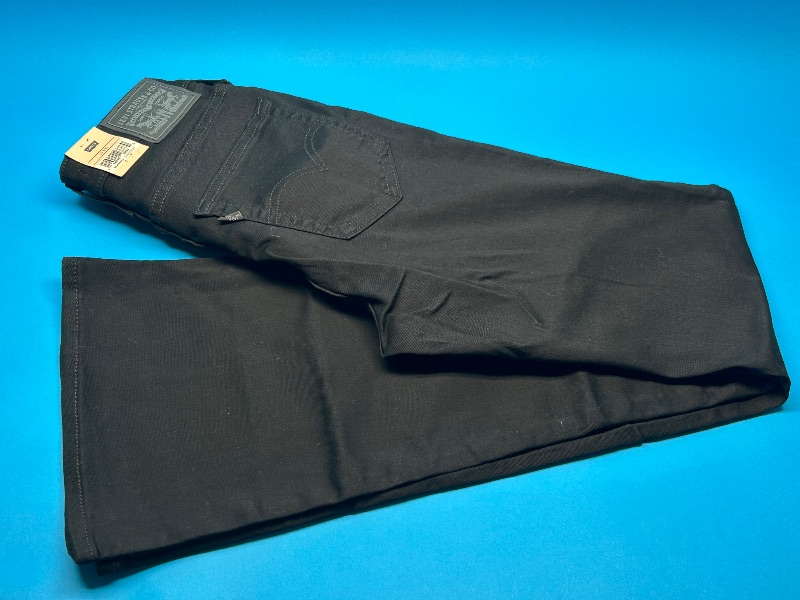 Photo 1 of 025351…27 x 32 Levi’s 726 flare jeans - like new condition 