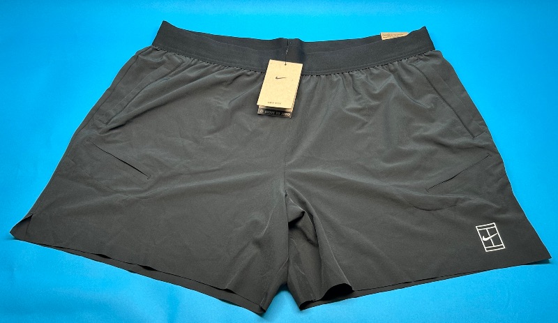 Photo 1 of 025365…Nike size XL men’s tennis shorts -like new condition 