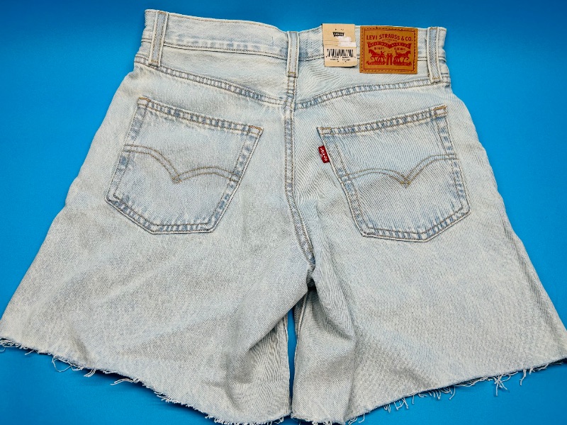 Photo 1 of 025400…Levi’s W26 baggy shorts - like new condition 