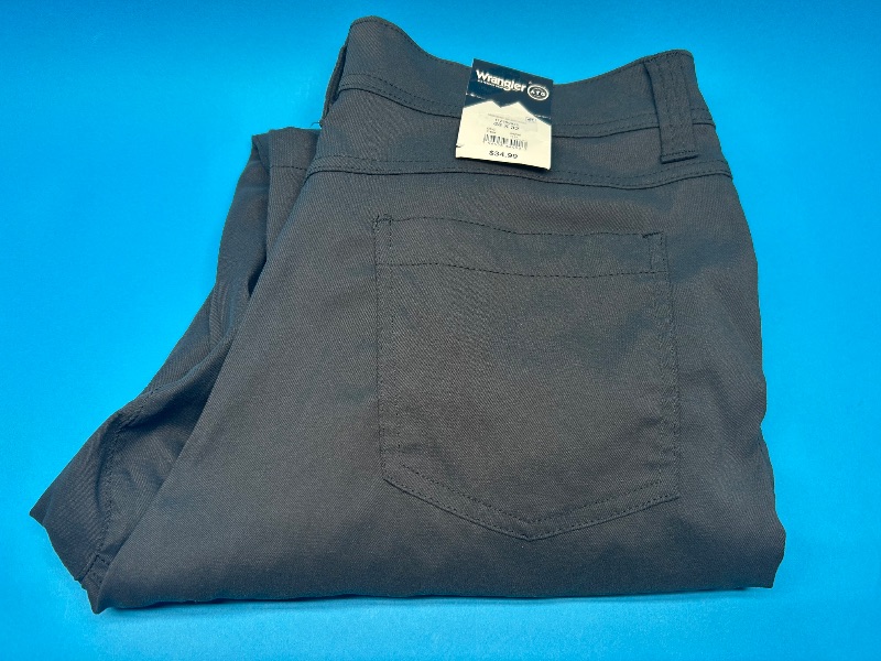 Photo 1 of 025403…wrangler utility pants size W38L32-like new condition 