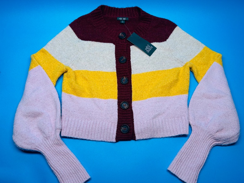 Photo 1 of 025410…girls size XS sweater -like new condition Wild Fable 