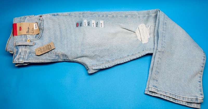 Photo 1 of 025413…Levi’s wedgie straight jeans W29 L28 -like new condition 