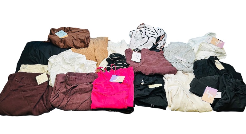 Photo 1 of 025417…final sale no returns/refunds- 20 items of ladies clothes all sizes - like new condition 