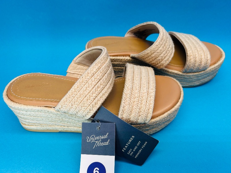 Photo 1 of 025441…size 6 sandals  - like new condition 