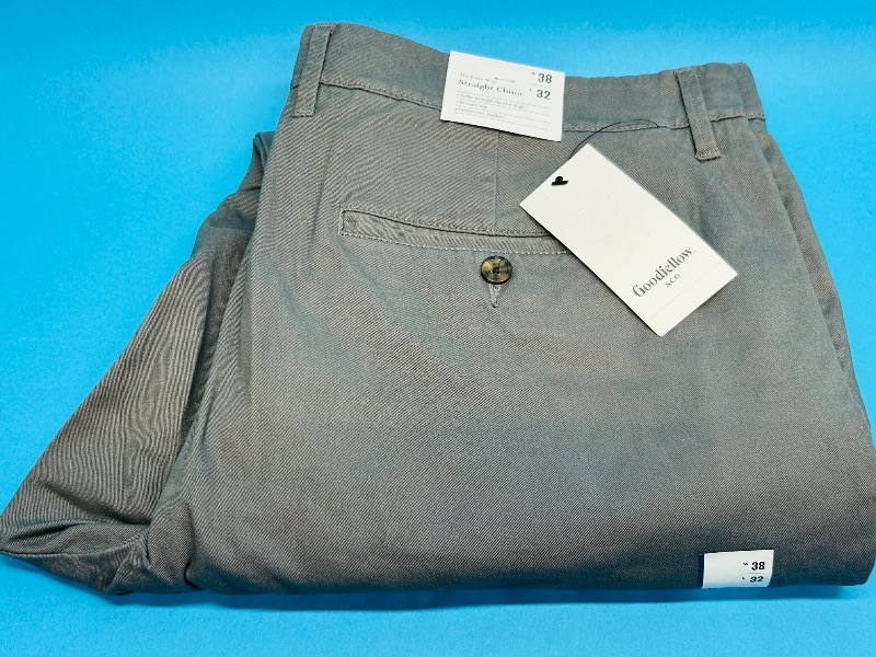 Photo 1 of 025445…W38 L32 straight chino pants  - like new condition  Goodfellow 