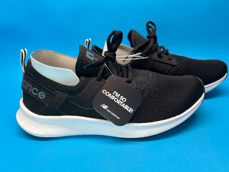 Photo 1 of 025493…size 9.5 New Balance ladies sneakers-- like new condition 