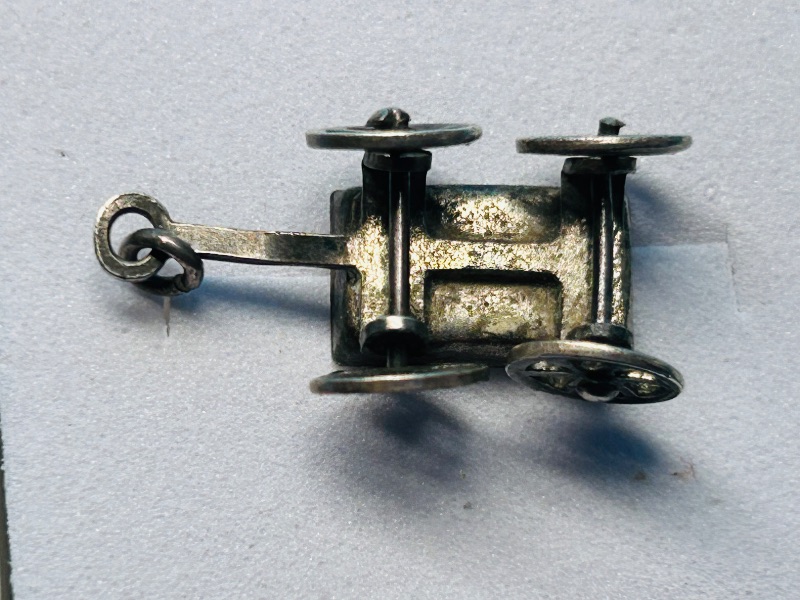 Photo 1 of 025500… vintage sterling silver charm in gift box - some wear from age