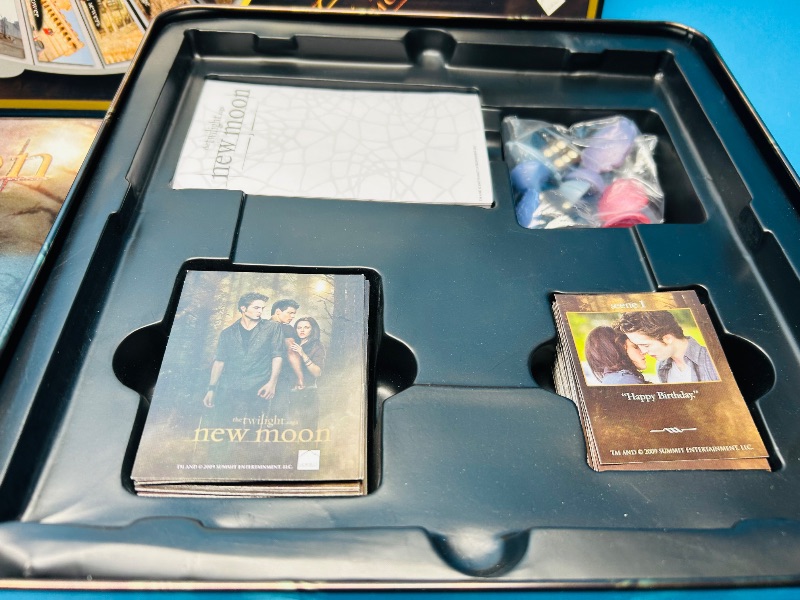 Photo 1 of 025518…Twilight New Moon board game