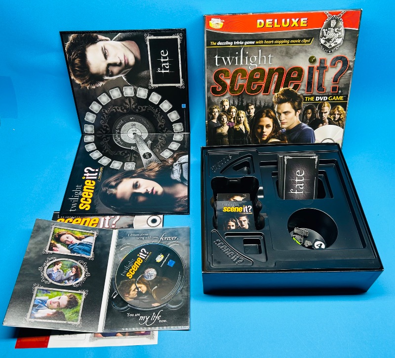 Photo 1 of 025519…Twilight Scene it? Board game 