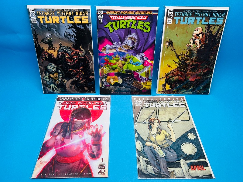 Photo 1 of 025534…5 teenage Mutant Ninja Turtles comics in plastic sleeves 