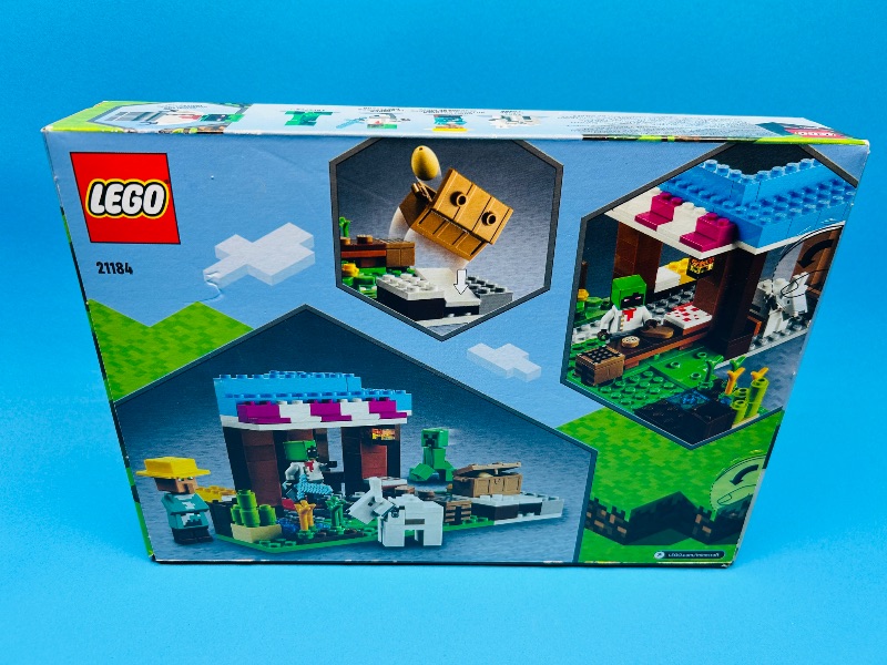 Photo 1 of 025578…LEGO Minecraft the bakery building toy