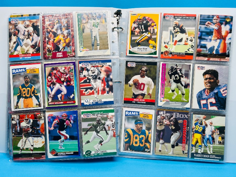 Photo 1 of 025579…final sale no return/refund-270 mixed football cards in binder