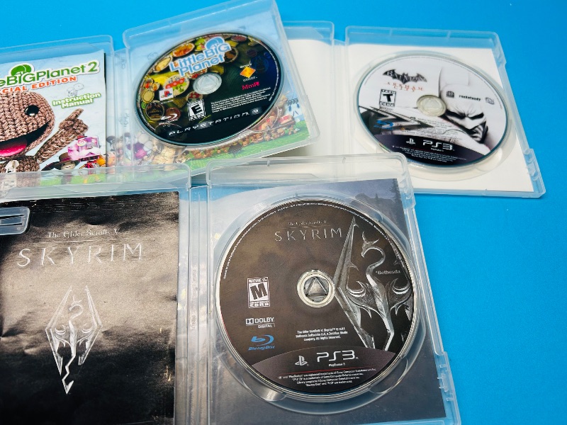 Photo 1 of 025607…3 PS3 game discs 