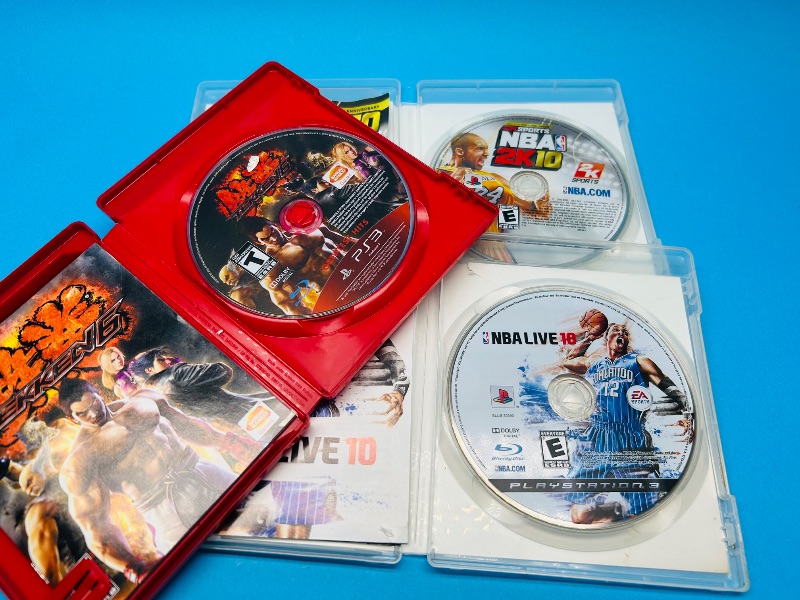 Photo 1 of 025611… 3 PS3 game discs 