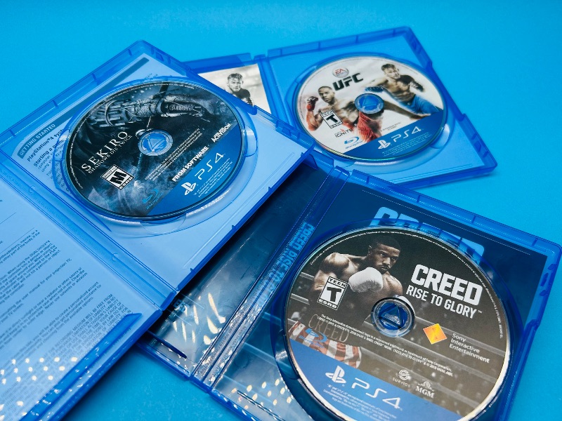 Photo 1 of 025624… 3 PS4 game discs 