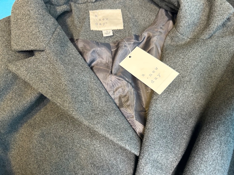 Photo 1 of 025663… ladies size L trench jacket  - like new condition 