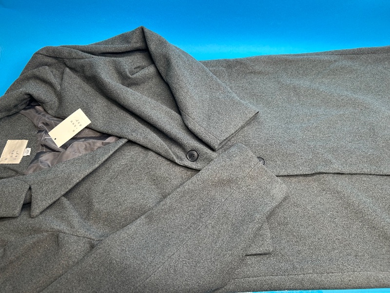 Photo 1 of 025663… ladies size L trench jacket  - like new condition 