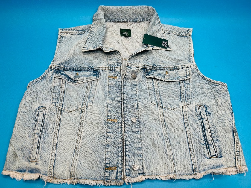Photo 1 of 025665…ladies size L Jean vest  - like new condition 