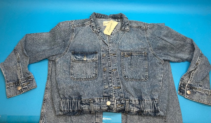 Photo 1 of 025679… size 4 denim pantsuit - like new condition 