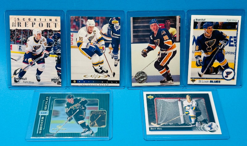 Photo 1 of 025705…6 Brett Hull cards in hard plastic sleeves 