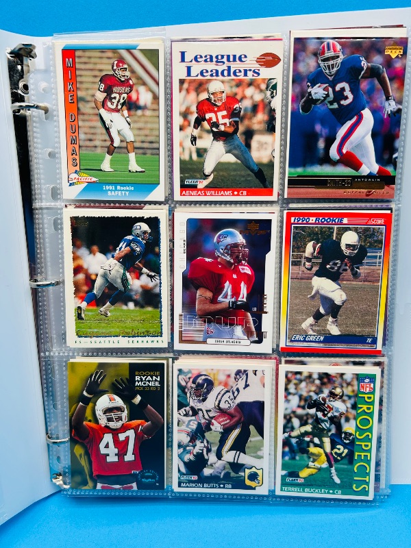 Photo 1 of 025718… final sale no return/refund -270 mixed football cards in binder