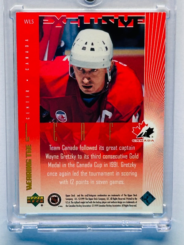 Photo 1 of 025726… Wayne Gretzky card WL5 in hard plastic case