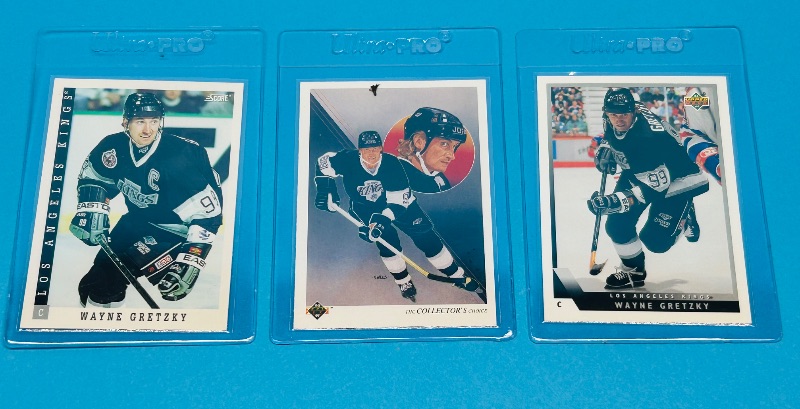 Photo 1 of 025754…3 Wayne Gretzky cards in hard plastic sleeve