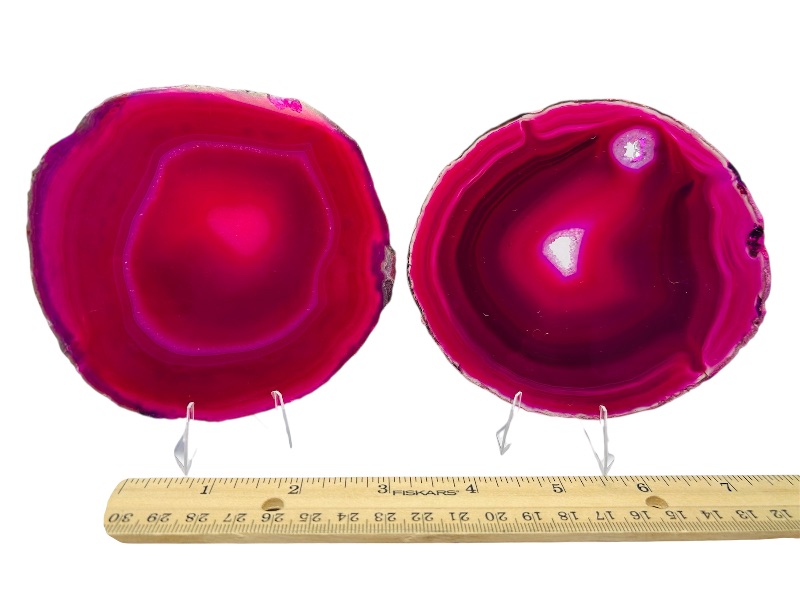 Photo 1 of 025834…2 agate slices with stands