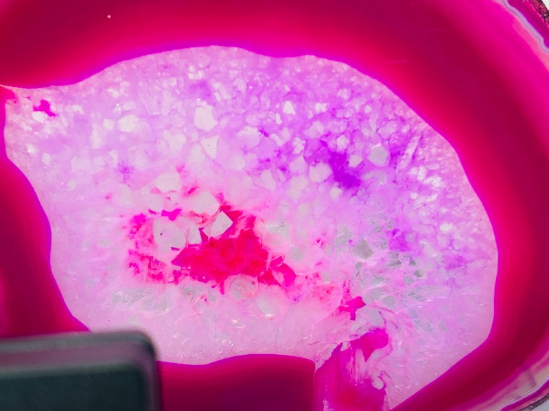 Photo 1 of 025839… 6 agate slices with displays 