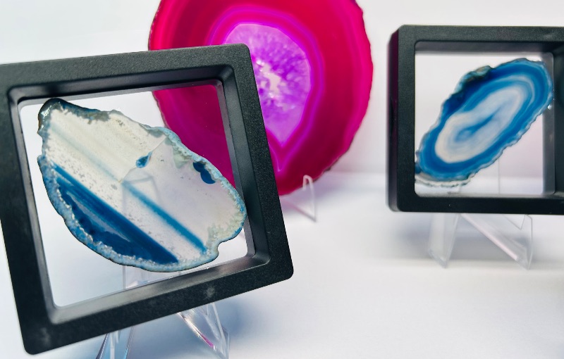 Photo 1 of 025839… 6 agate slices with displays 