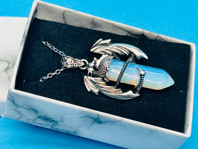 Photo 1 of 025843… dragon pendant on 18” chain in gift box