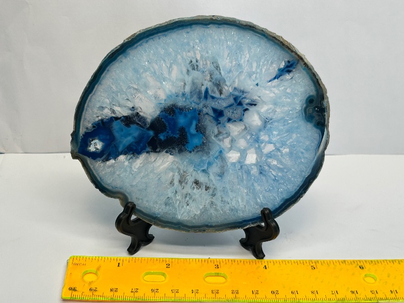 Photo 1 of 025872…5” agate slice with stand in gift box