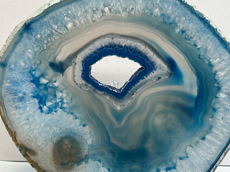 Photo 1 of 025882…5” agate slice with stand in gift box