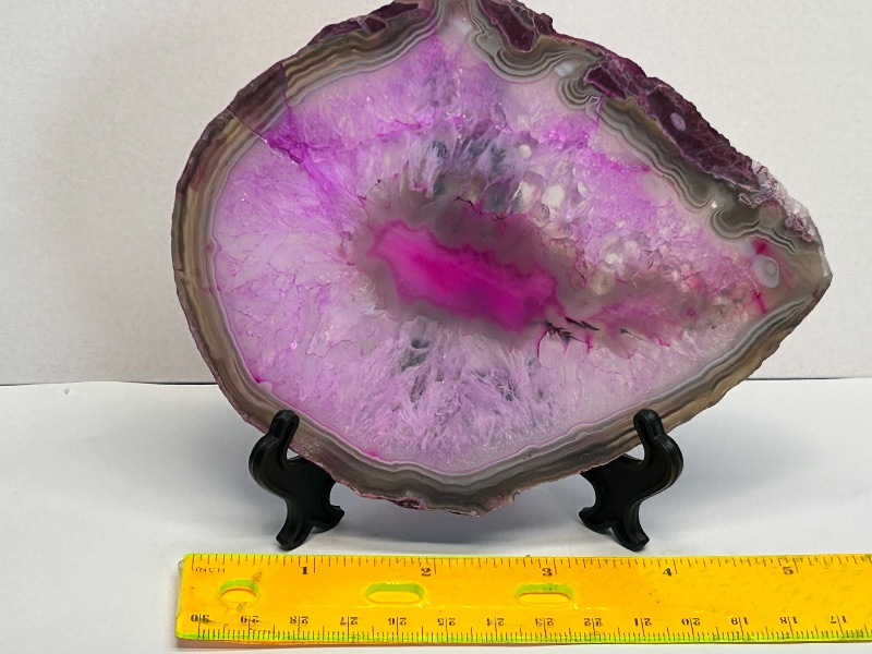 Photo 1 of 025883…5” agate slice with stand in gift box 