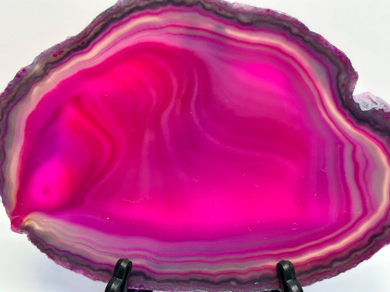 Photo 1 of 025885… 5” agate slice with stand in gift box 