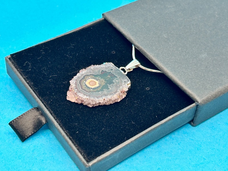 Photo 1 of 025889…  amethyst stalactite slice necklace on 18” chain in gift box