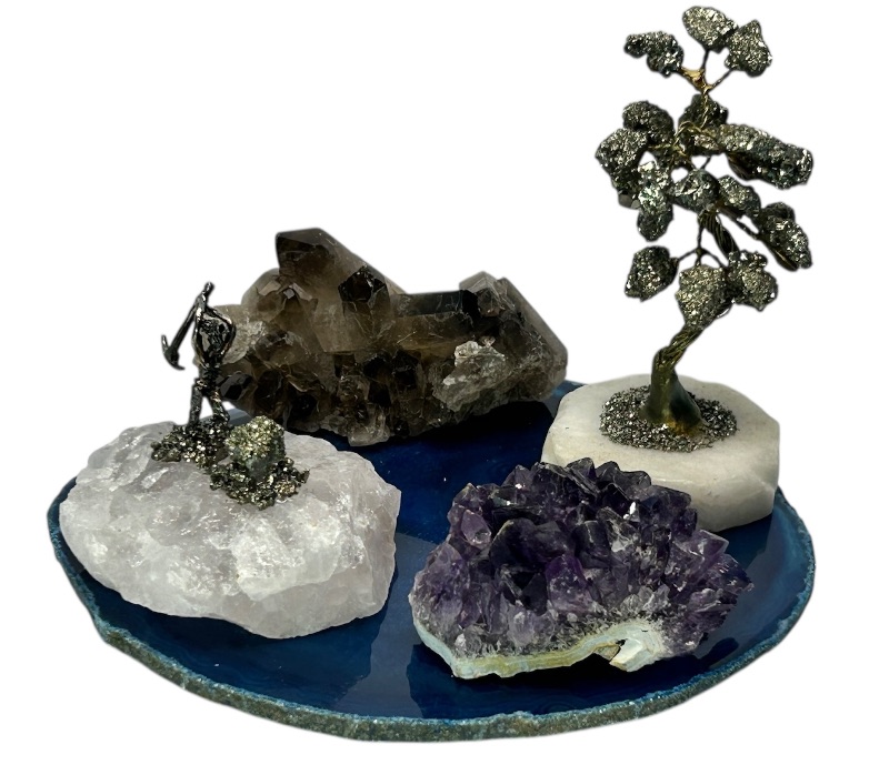 Photo 1 of 025927…rock collection on agate base