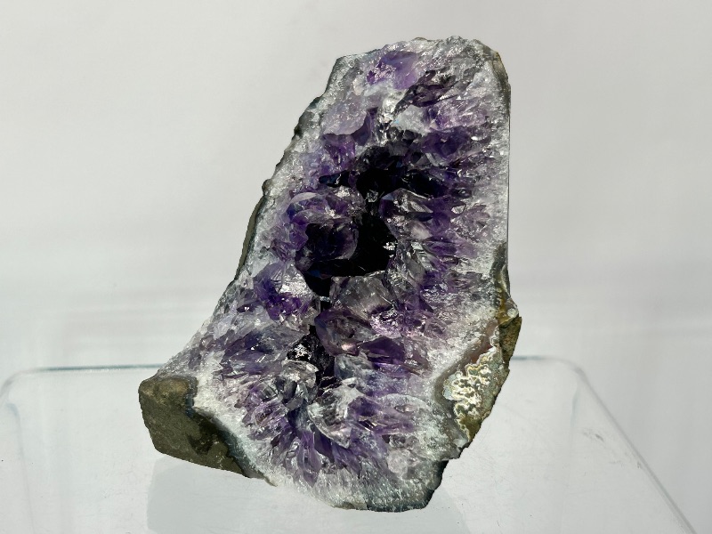 Photo 1 of 025951…3”  amethyst crystal 