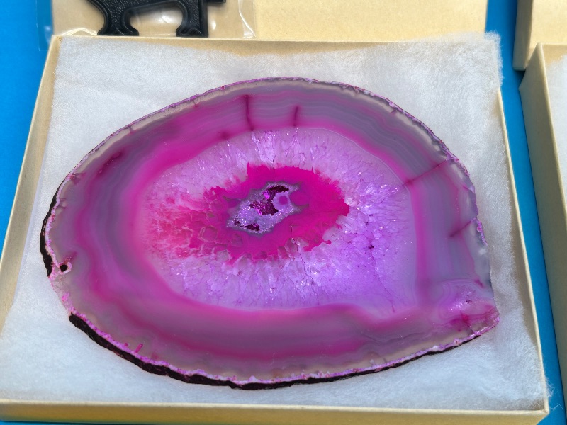 Photo 1 of 025988…2 large 5” agate slices with stands in gift boxes