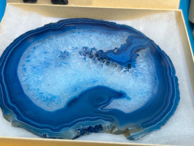 Photo 1 of 025989… 2 large 5” agate slices with stands in gift boxes