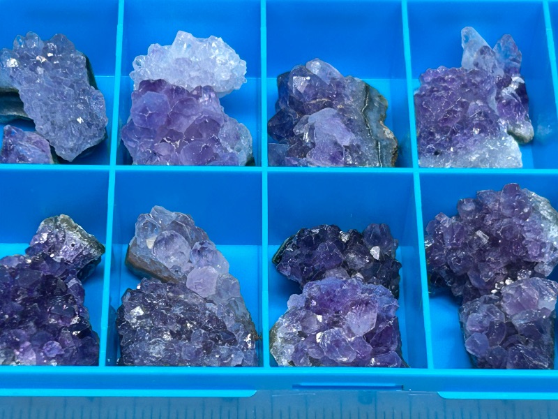 Photo 1 of 026015…2 small cases of small amethyst crystal chunks