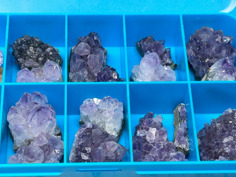 Photo 1 of 026015…2 small cases of small amethyst crystal chunks