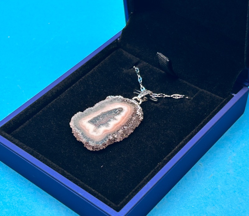 Photo 1 of 026051…amethyst stalactite on adjustable 18-20” chain in lighted gift box 