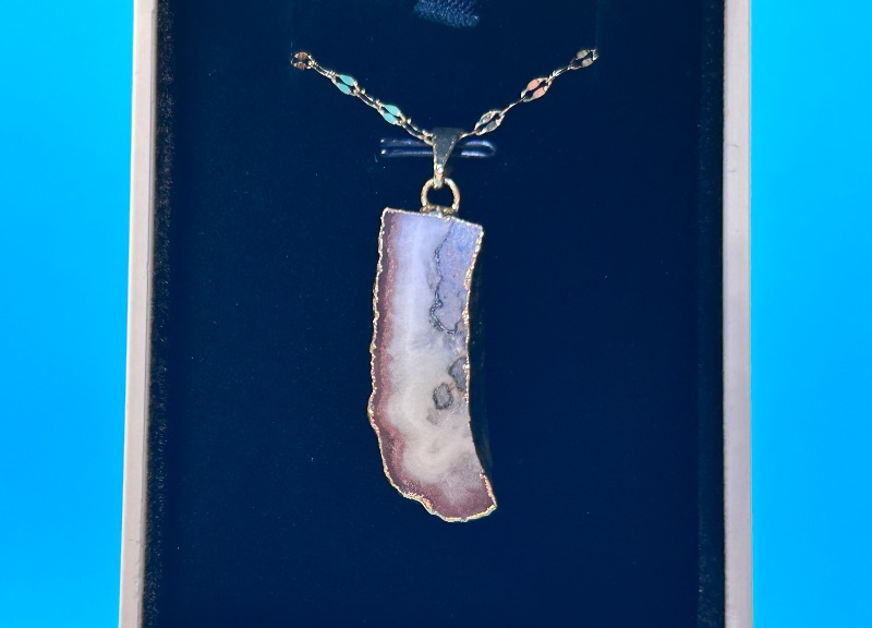 Photo 1 of 026052… amethyst stalactite on adjustable 18-20” chain in lighted gift box
