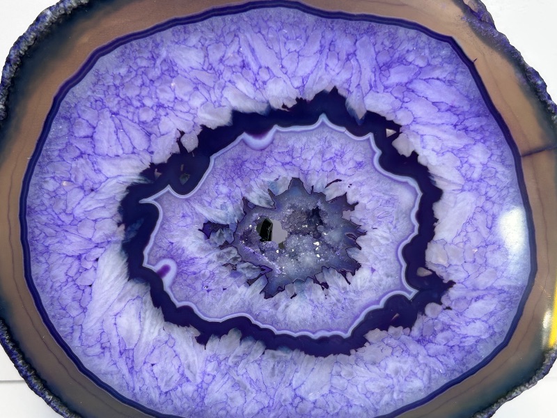 Photo 1 of 026075…6” agate slice with stand in gift box