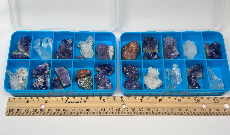 Photo 1 of 026149…2 small rock collections