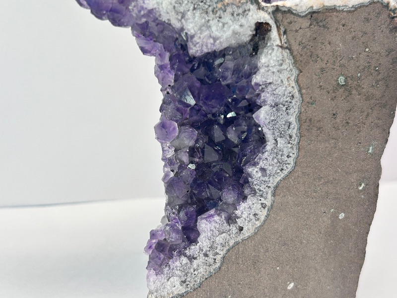 Photo 1 of 026155…4.5” amethyst crystal rock